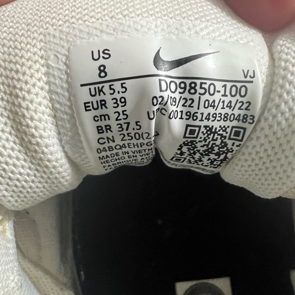 Nike Women's Air Max 90 SE Summit White - Picture 8 of 10